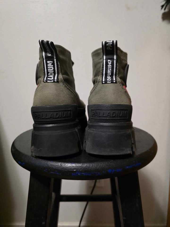 Palladium Chunky Platform Boots – Women’s Size 8 - photo 3