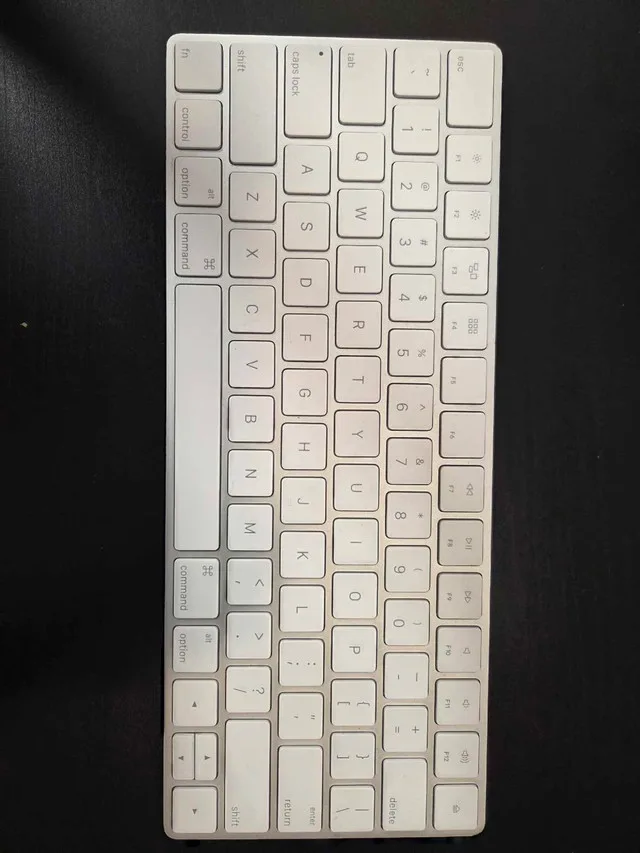 Apple Magic Keyboard thumbnail