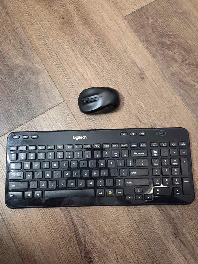 logitech wireless keyboard and mouse thumbnail