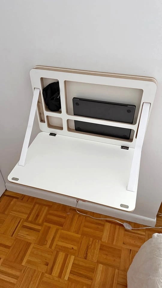 Ambivalenz Fläpps Wall-Mounted Folding Desk