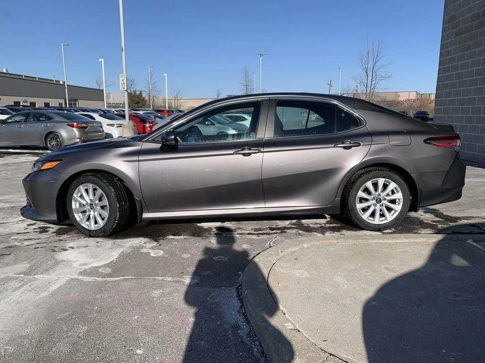2019 Toyota Camry - photo 4