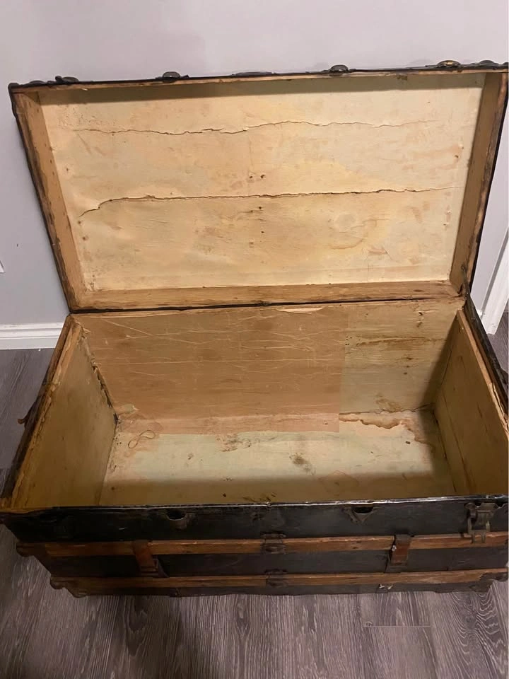 Antique steamer trunk - photo 2