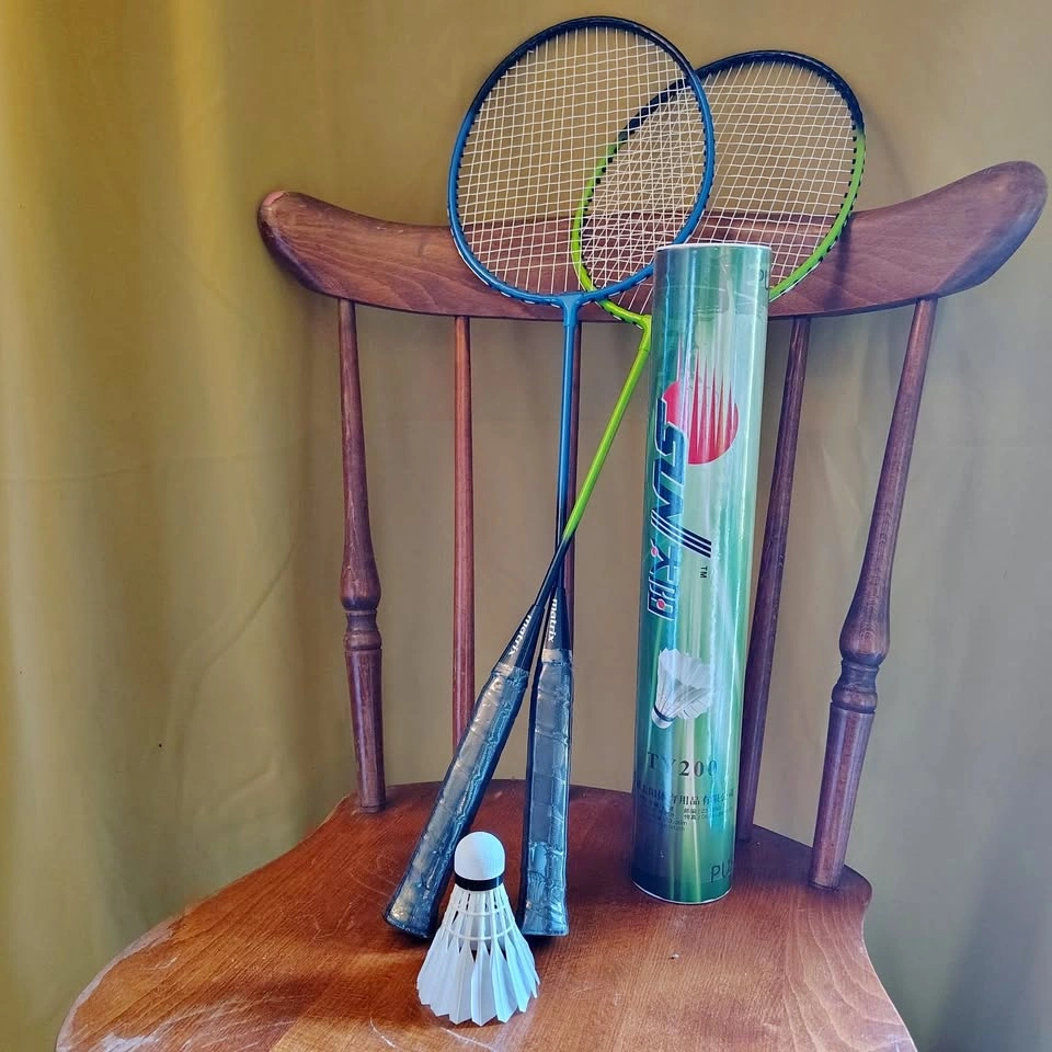 Badminton set
