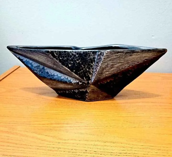 Ikebana Textured Ceramic Boat Vase thumbnail
