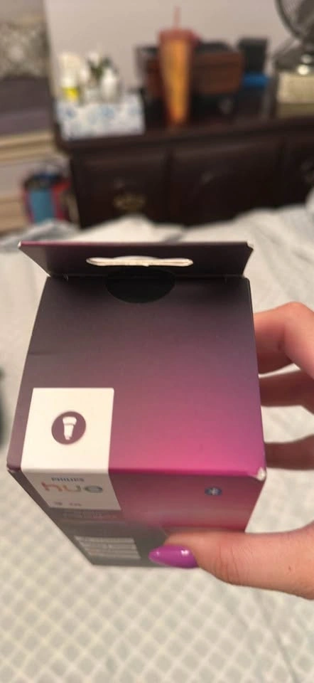 Phillips Hue Light Bulb - photo 2