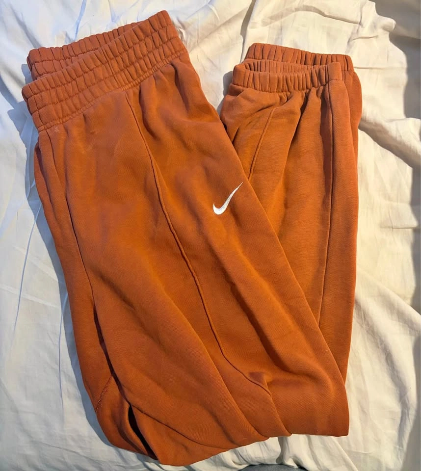 Nike Sweatpants