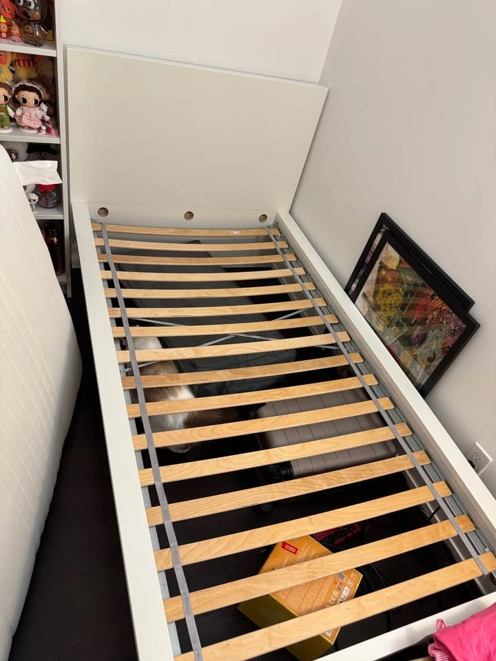 IKEA MALM Twin Bed Frame - White - photo 5