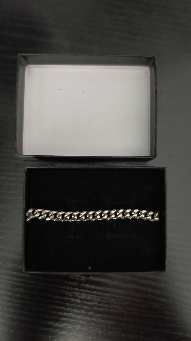 925 sterling silver bracelet (measurements in description)