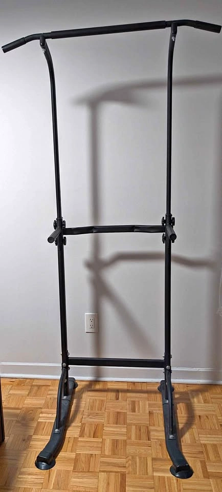 Freestanding Adjustable Pull Up Bar / Dip Station