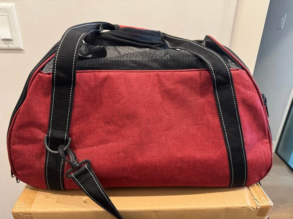Soft Pet Carrier and Hard Plastic Pet Crate - photo 4