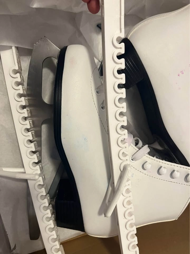 Dream figure skates with white guards - size 8 womens - photo 4