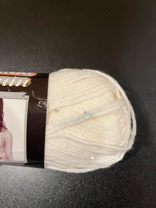 Bernat Sequin, White Yarn x2 - photo 3