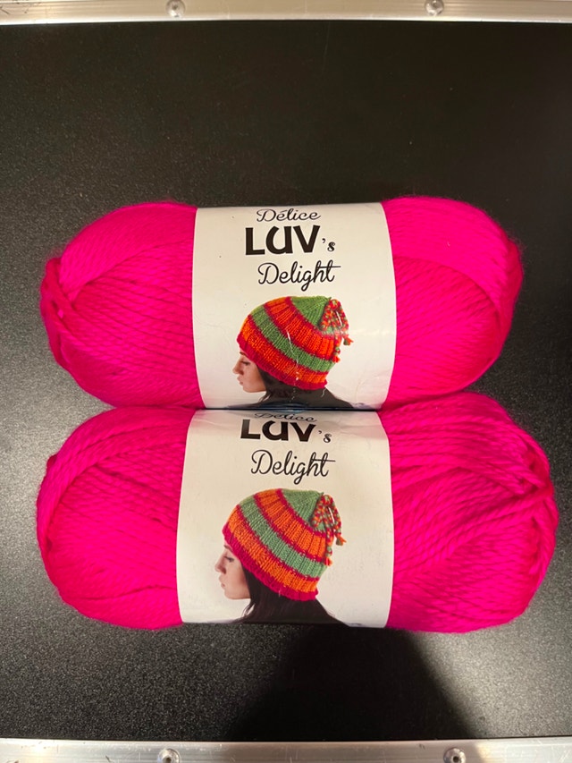Delice Luv Delight Fushia Yarn x2