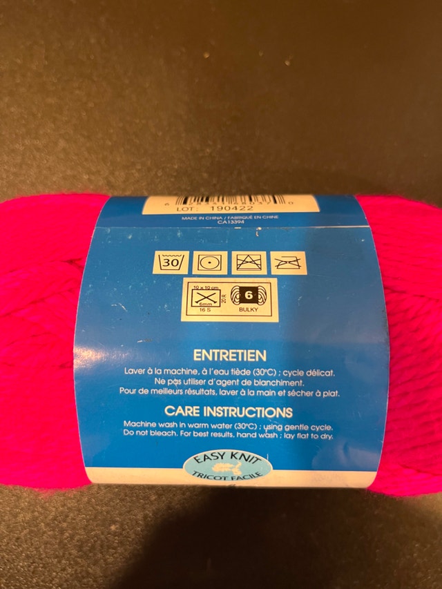 Delice Luv Delight Fushia Yarn x2 - photo 4