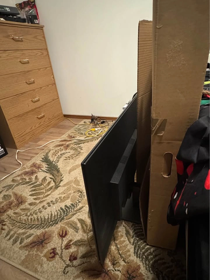 32” Samsung smart tv - photo 2