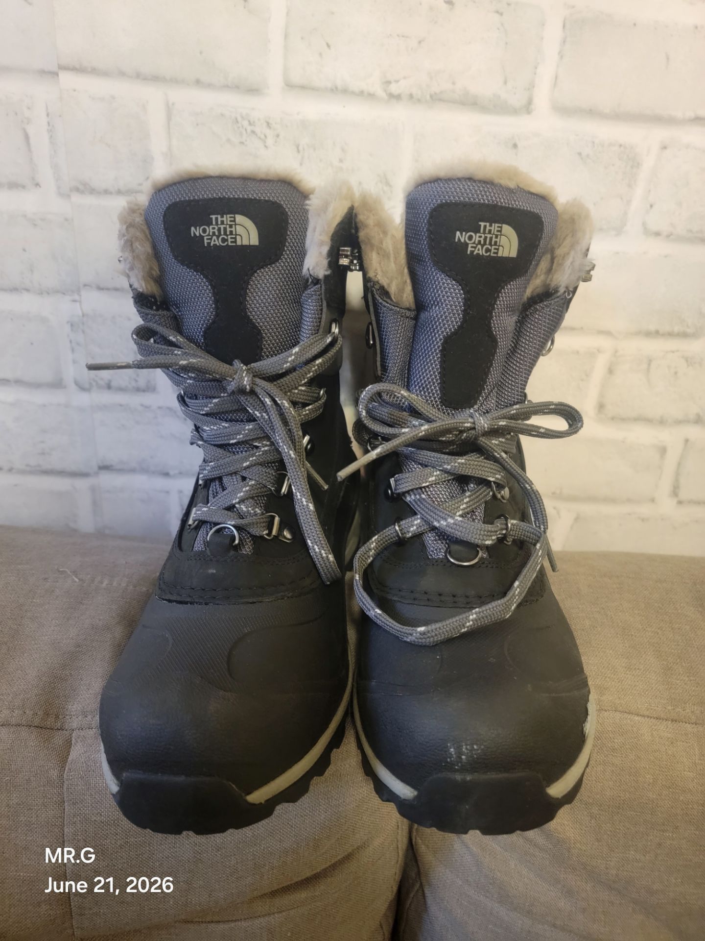 North face boots - photo 2