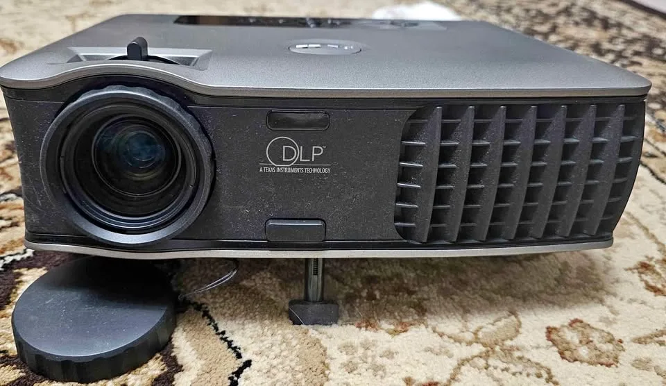DELL Projector thumbnail