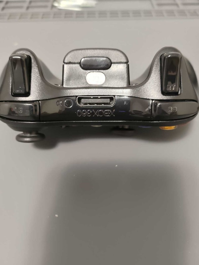 Microsoft Xbox 360 Controller - photo 2