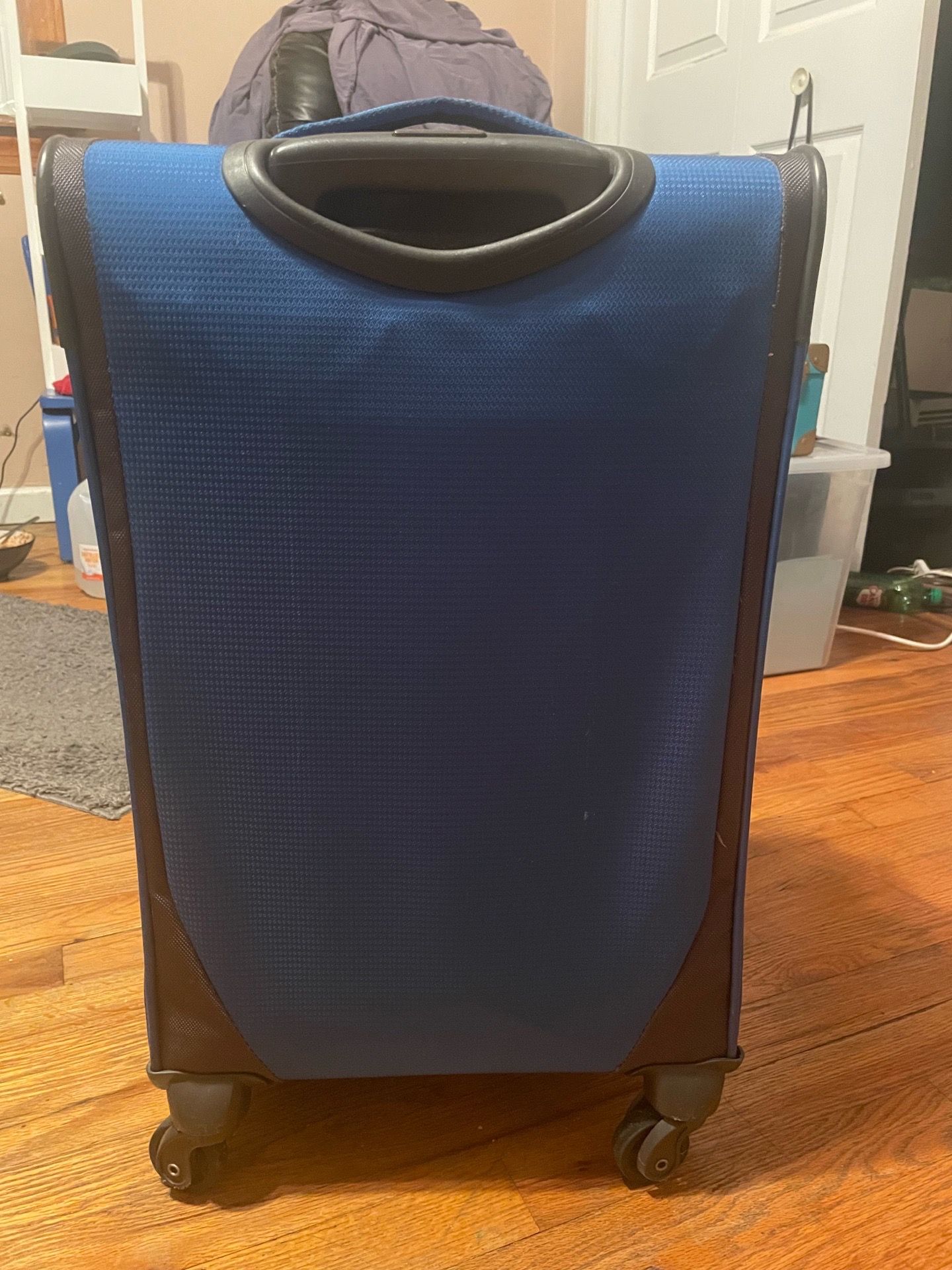 REVO Royal Blue Carry-On Spinner Suitcase - Great Condition - photo 2