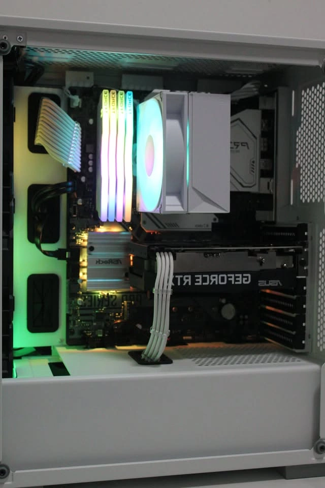 Newly Built All-White i7 Gaming PC - RTX 3050 / 32GB RAM - photo 4