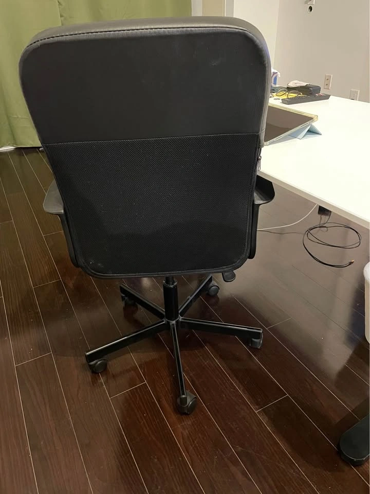 IKEA Desk Chair - photo 2