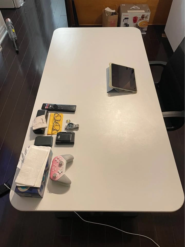 IKEA BEKANT Large Desk - photo 2