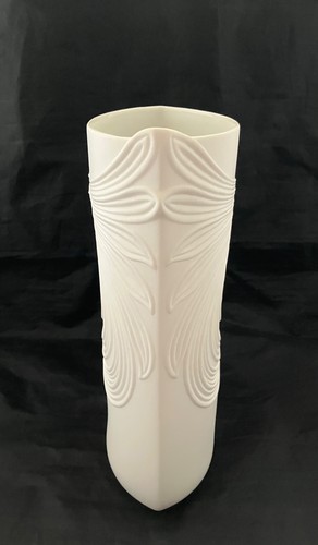 MANFRED FREY Designed Porcelain Vase for A K Kaiser, Germany - photo 4