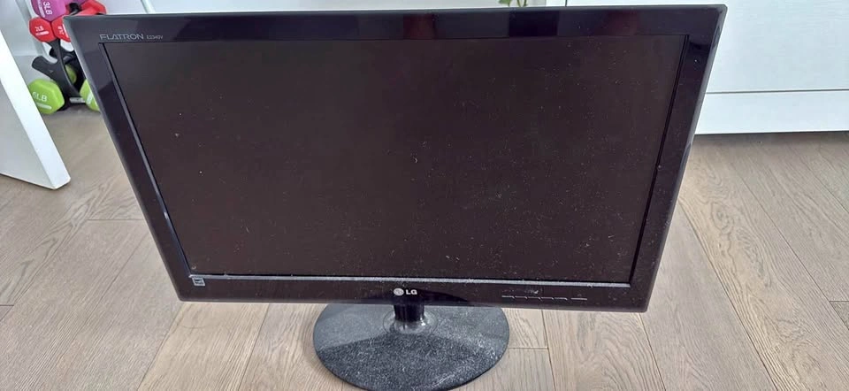 LG Flatron E2240V monitor