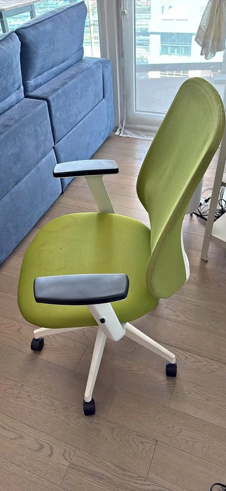 Ergonomic Mesh Office Chair