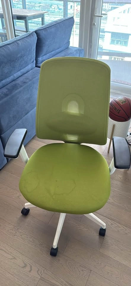 Ergonomic Mesh Office Chair - photo 2