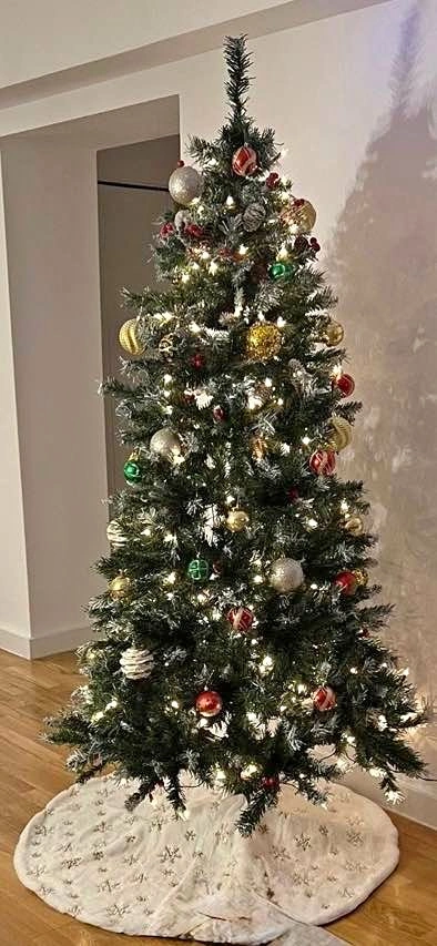 Pre-lit Flocked Artificial Christmas Tree