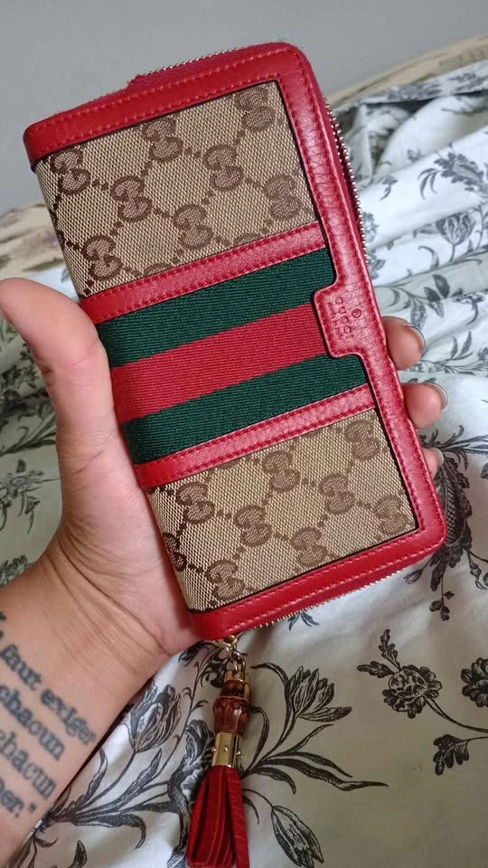 Gucci GG monogram red green stripe zip-around wallet. Vintage - photo 3