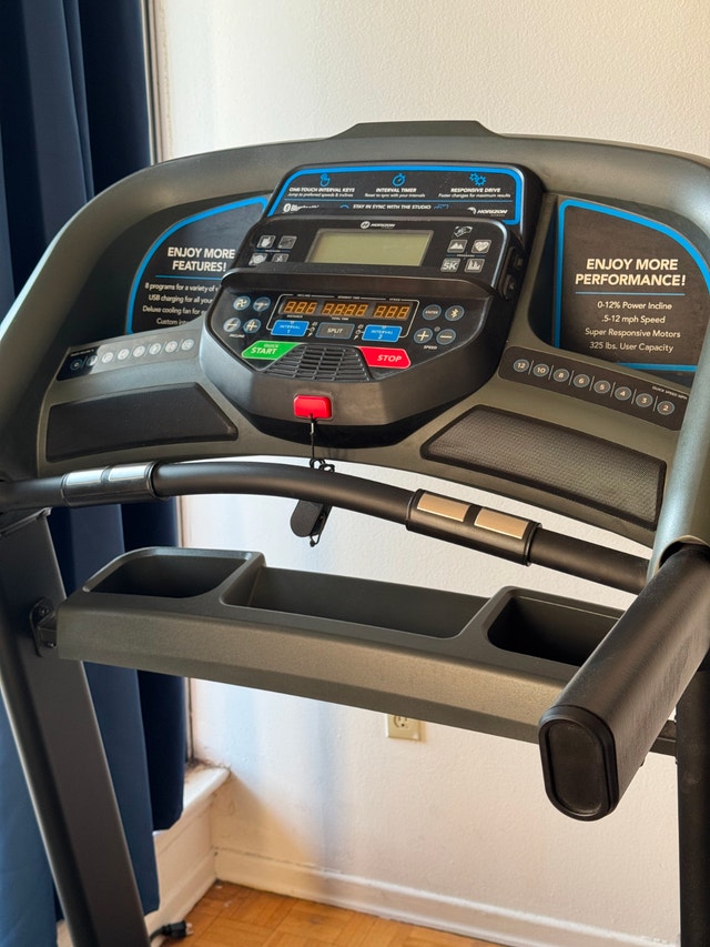 Horizon T303 Treadmill - Folding, 0-12% Power Incline - photo 2