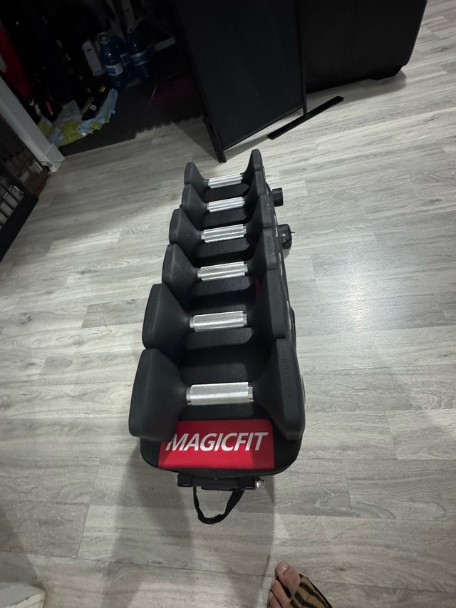 Peloton Dumbbells and weight bench - photo 2