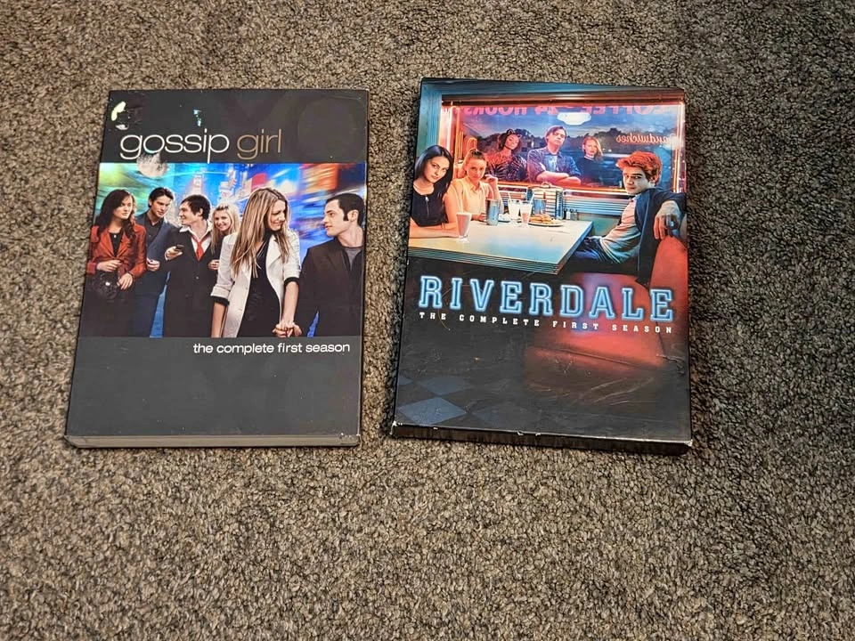 Riverdale & Gossip Girl Season 1's
