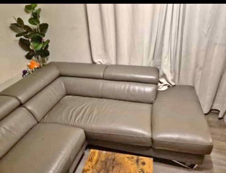 SOFA with FREE LAMPS