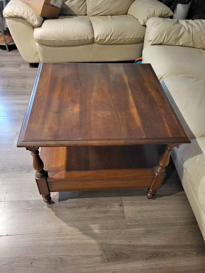 COFFEE TABLE WITH DRAW