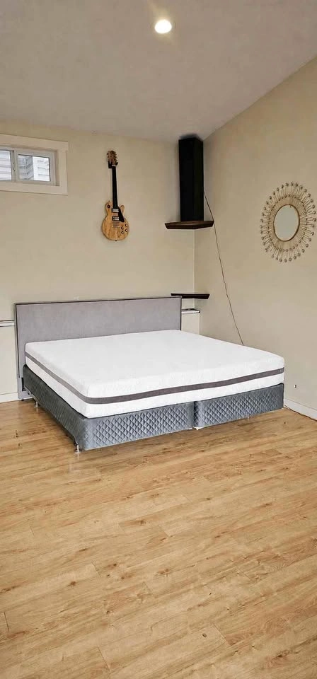 King SealyPosturpedic Complete Bed