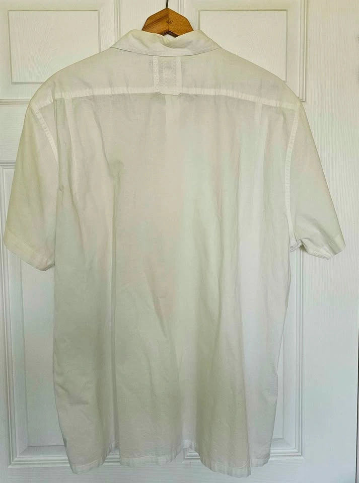 GUESS Men’s Vintage Short Sleeve Guayabera Resort Shirt - Size X - photo 2