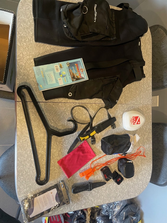 Scuba dive XL pocket shorts, hanger, tools and more