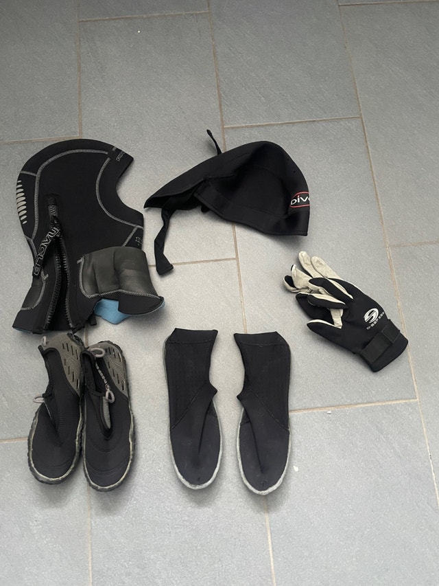 Neoprene Wetsuit, Drysuit Hoods, Gloves, and Boots - photo 2