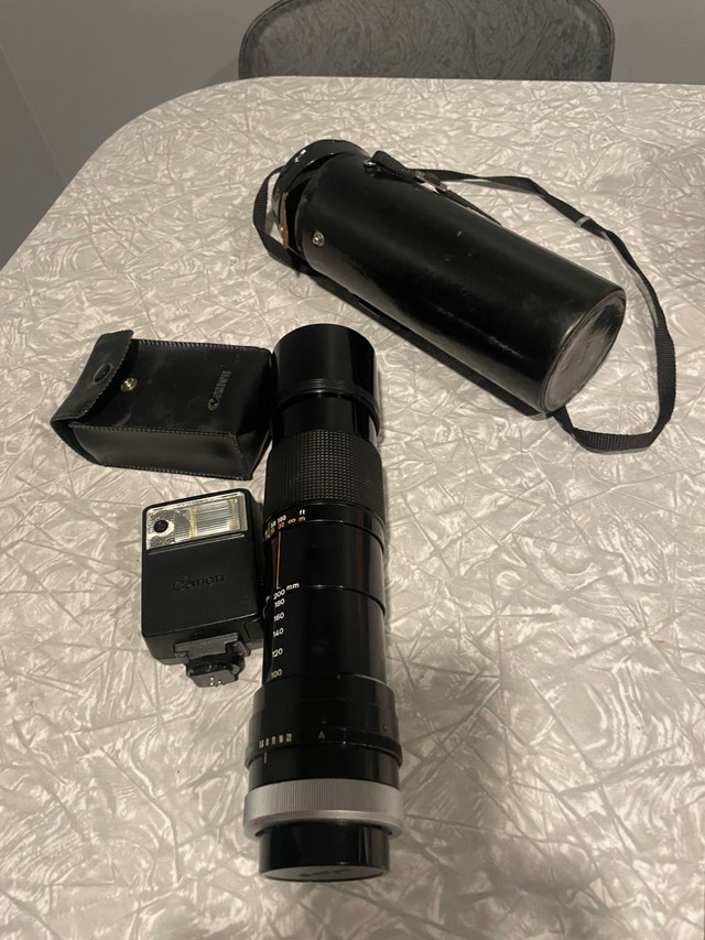 Canon old school 100-200mm lens and flash