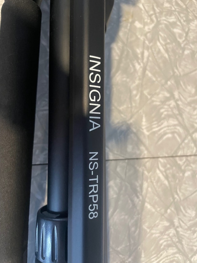 Insignia NS-TRP58 camera tripod - photo 4