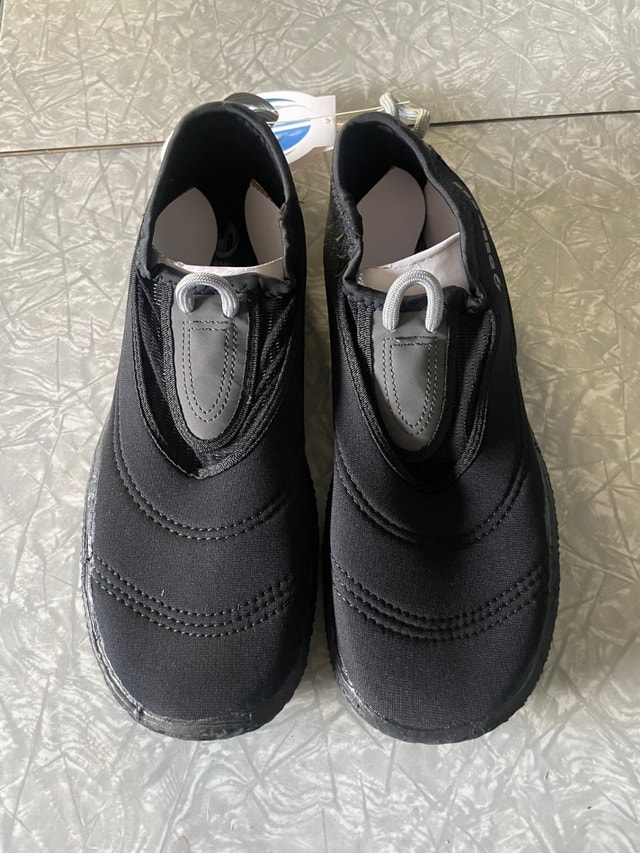 NEW Men's AND Ladies Water Shoes - All sizes