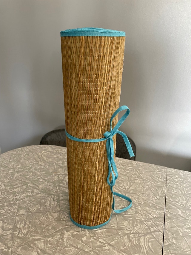 Woven grass beach mat - photo 2