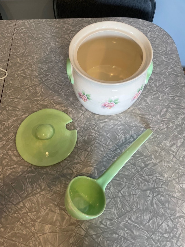 Ceramic Decorative Pot with lid and ladle - photo 2
