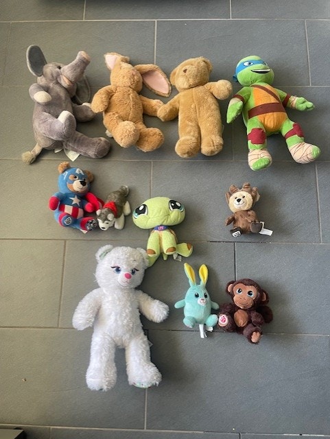 10 Build-a-Bears (excluding white bear)