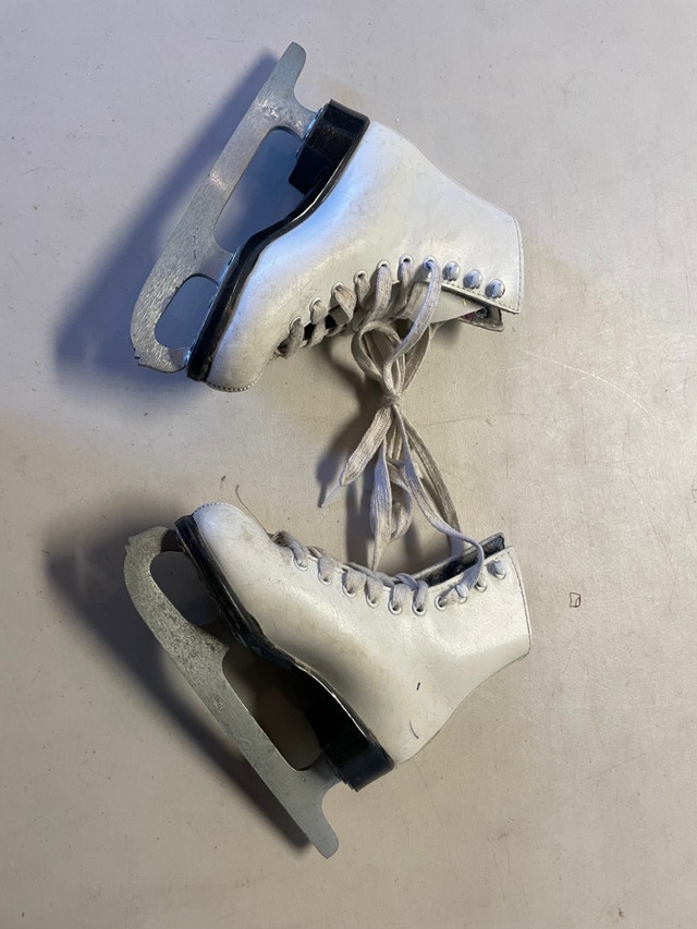 Childrens size 12 figure skates