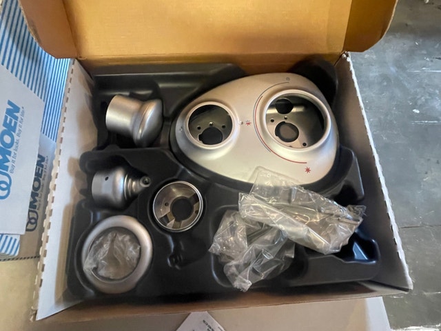 Brand New Moen Shower Controller Trim kits - photo 2