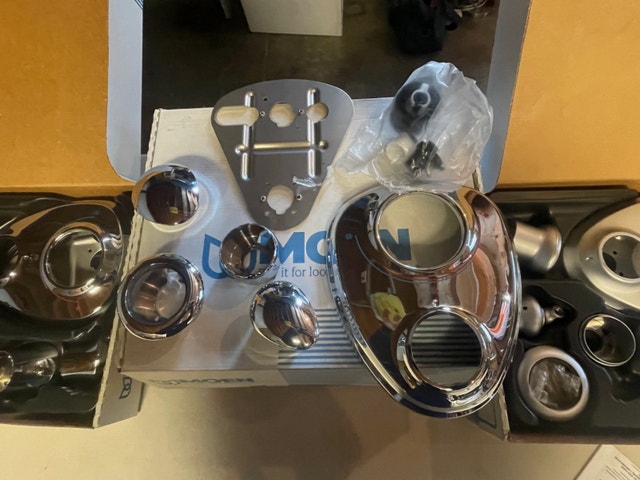 Brand New Moen Shower Controller Trim kits - photo 3